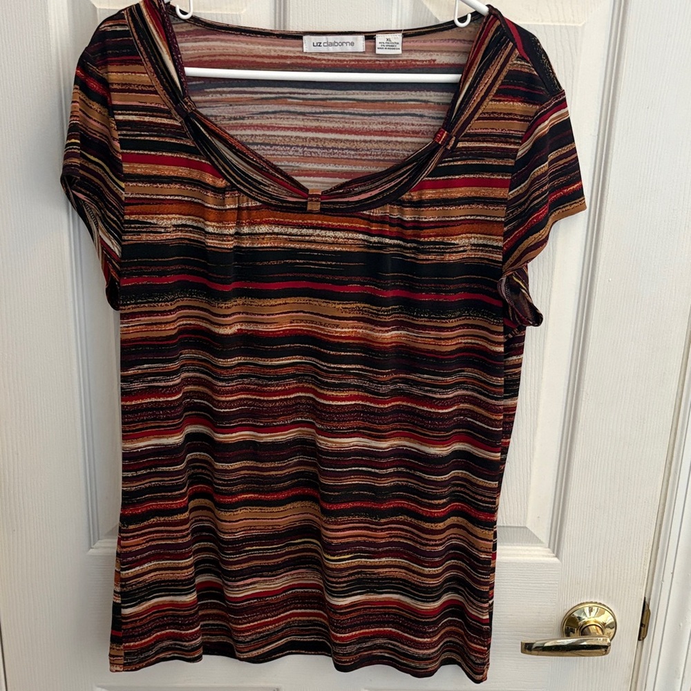 Liz Claiborne Striped Scoop Neck Short Sleeve Top in Black, Brown, Rust